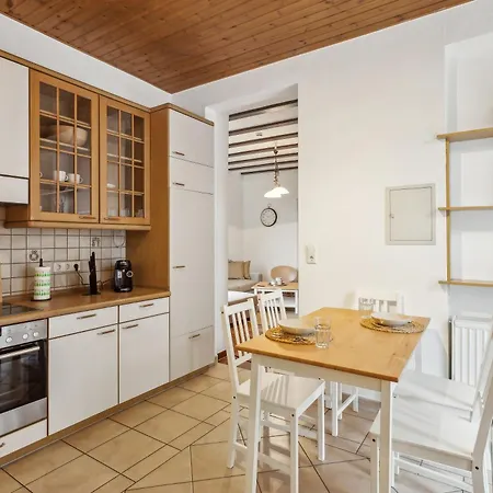 Wunderschoenes 4 Altbau Mit Terrasse Und Patio * Wuppertal