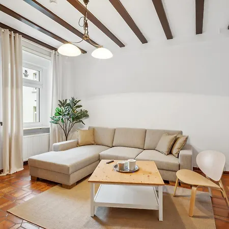 Wunderschoenes 4 Altbau Mit Terrasse Und Patio Apartmán Wuppertal